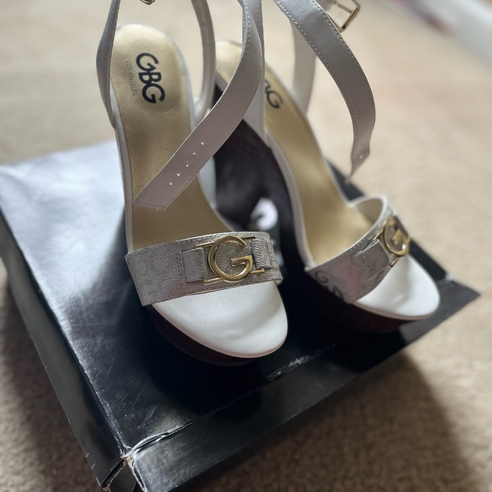 GBG Los Angeles Women's White and Silver Heels